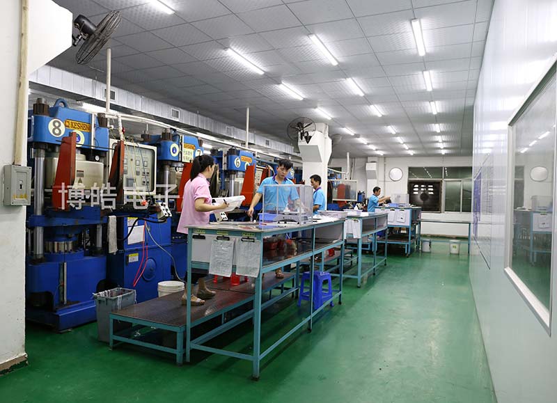 博皓硅膠成型車(chē)間