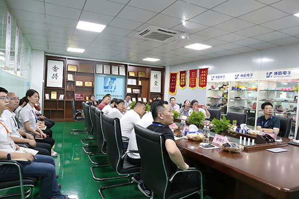 山東盛和塾來(lái)博皓硅膠加工廠參訪游學(xué) 